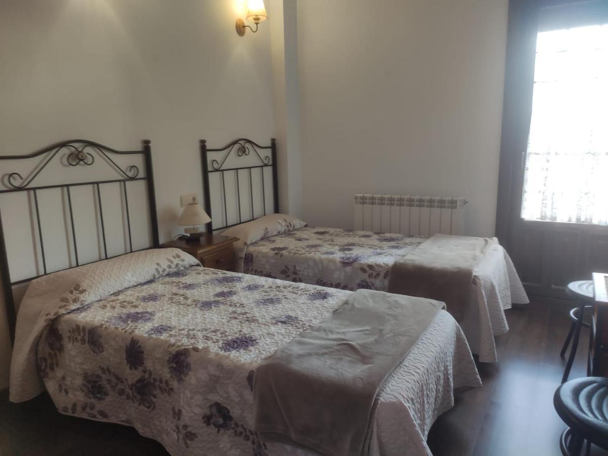 Apartamento Fuendeplata Jaca Bagian luar foto